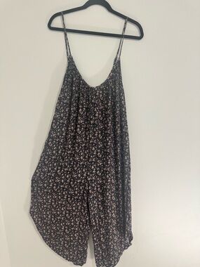 Audrey 3+1 Black Floral Dress with Peach Accents